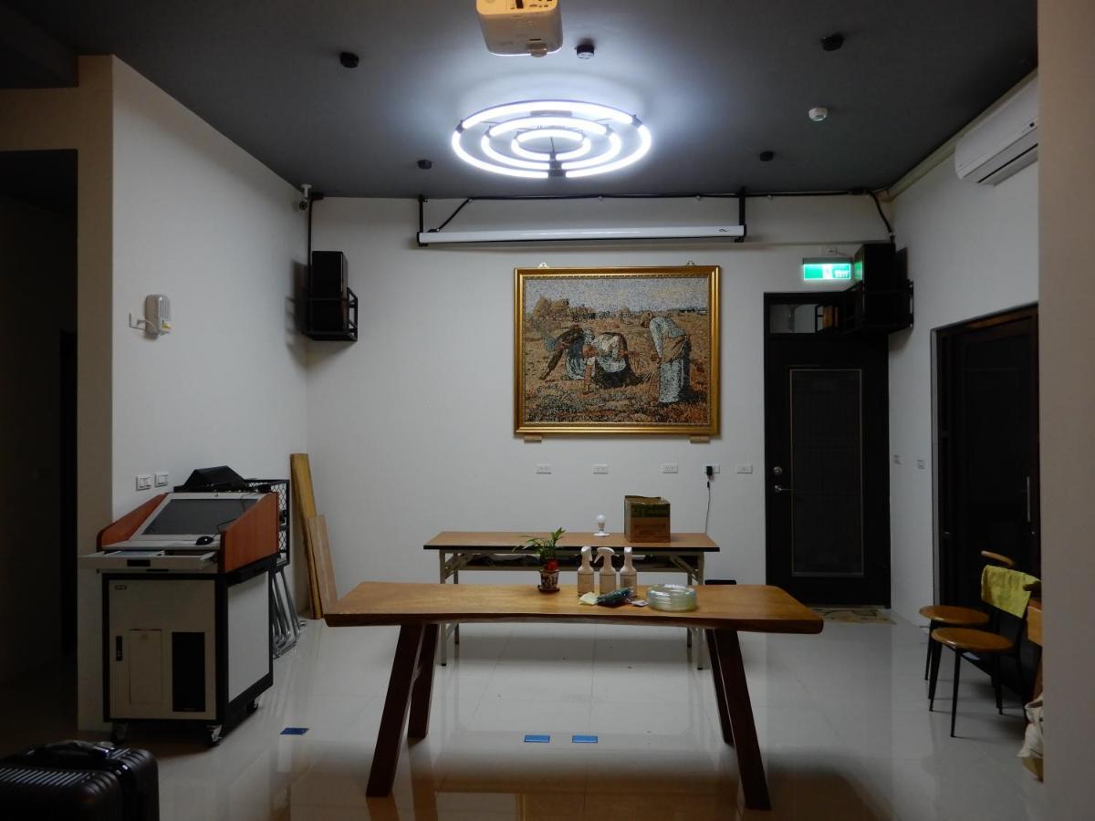 Happy Wing Guesthouse Hualien City Exterior photo